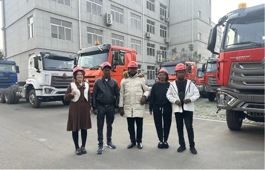 Zimbabwe Mine delegation visited our truck factory.jpg?x-oss-process=style/yasuo