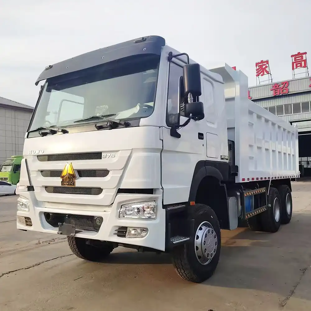 China National Heavy Duty Truck Group's HOWO dump trucks are set to sail, helping to efficiently upgrade global infrastructure projects