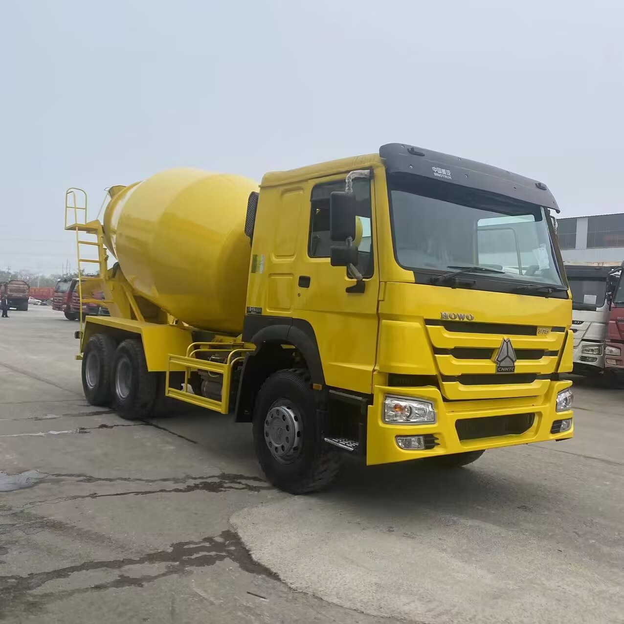 Sinotruk Howo 6x4 Mixer Truck.jpg