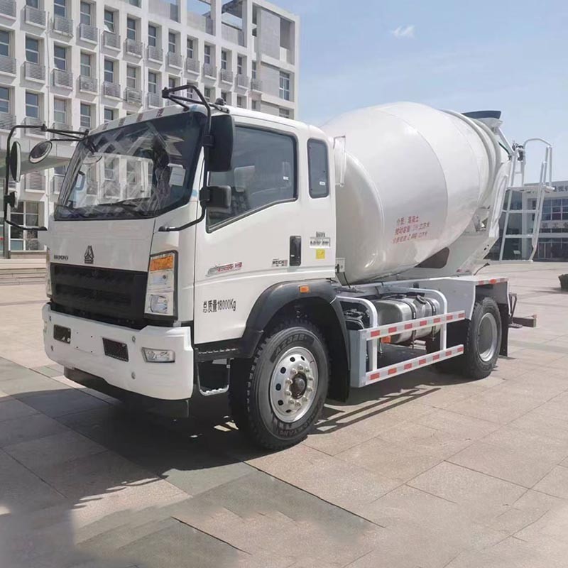 cement truck.jpg