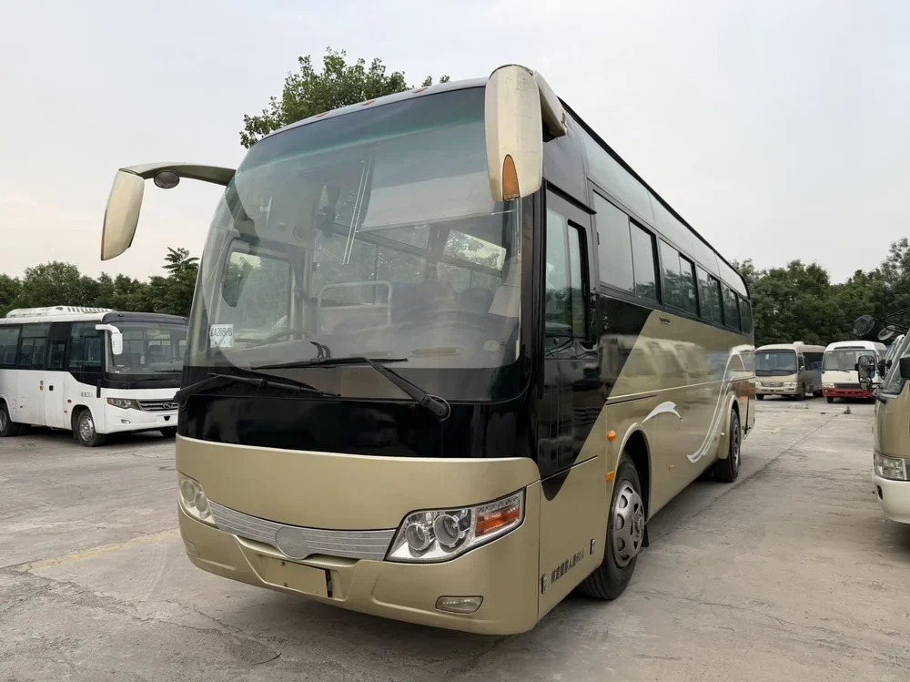 Yutong 6107 60-Seats Coach Bus for sale.webp