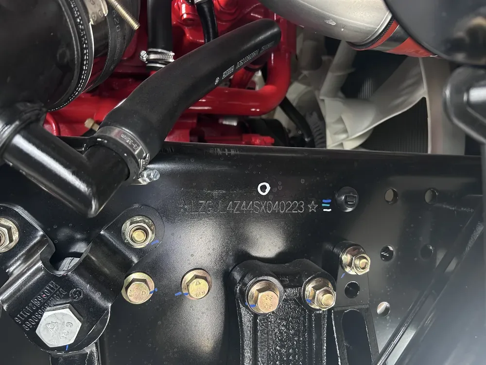 Shacman X5000 Tractor Truck detail