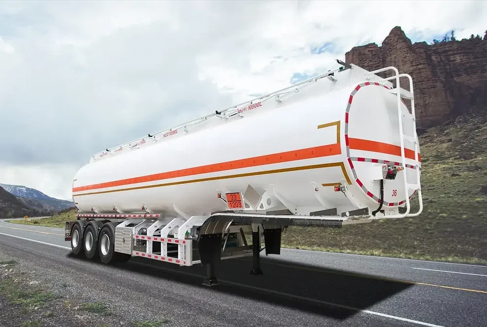 3 Axle Fuel Tanker Trailer (6).webp