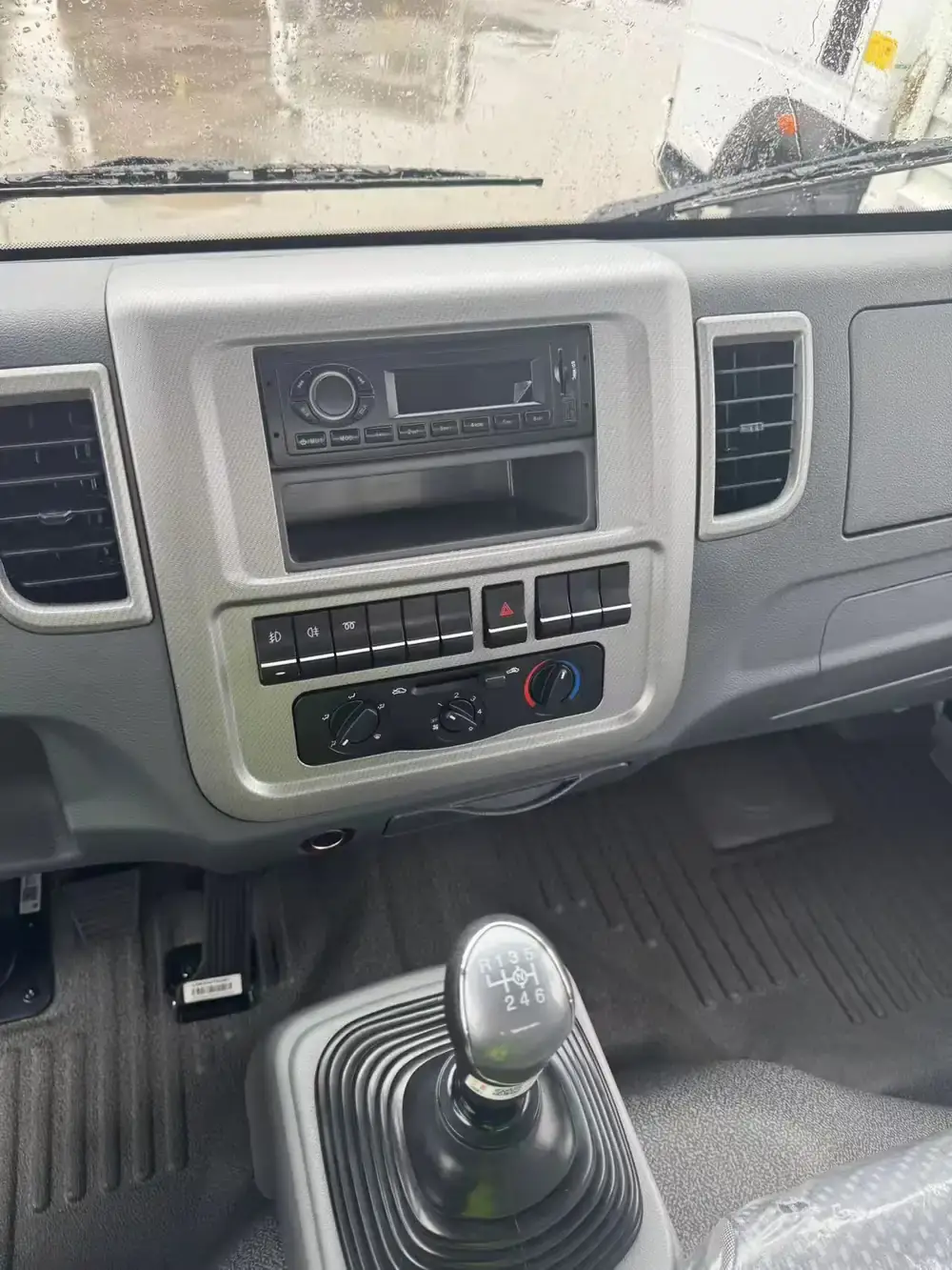 SINOTRUK HOWO 4x2 mini cargo truck