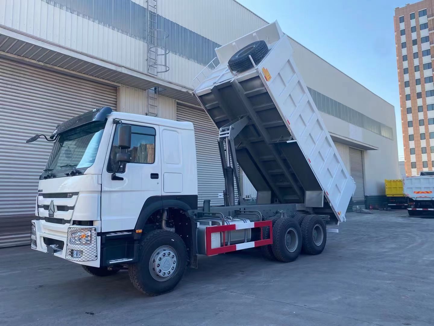 howo dump truck.jpg howo dump truck.jpg