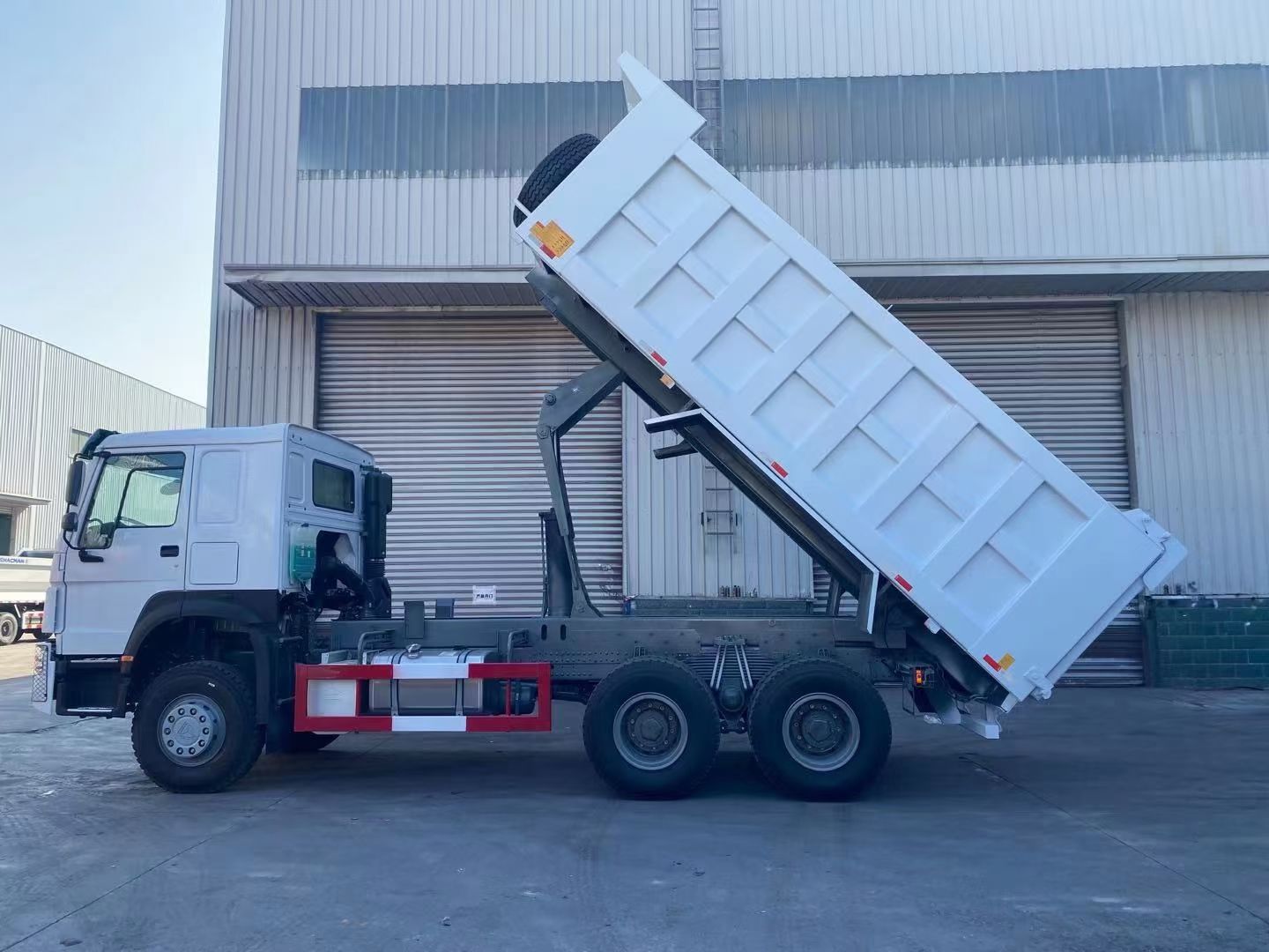howo dump truck.jpg howo dump truck.jpg