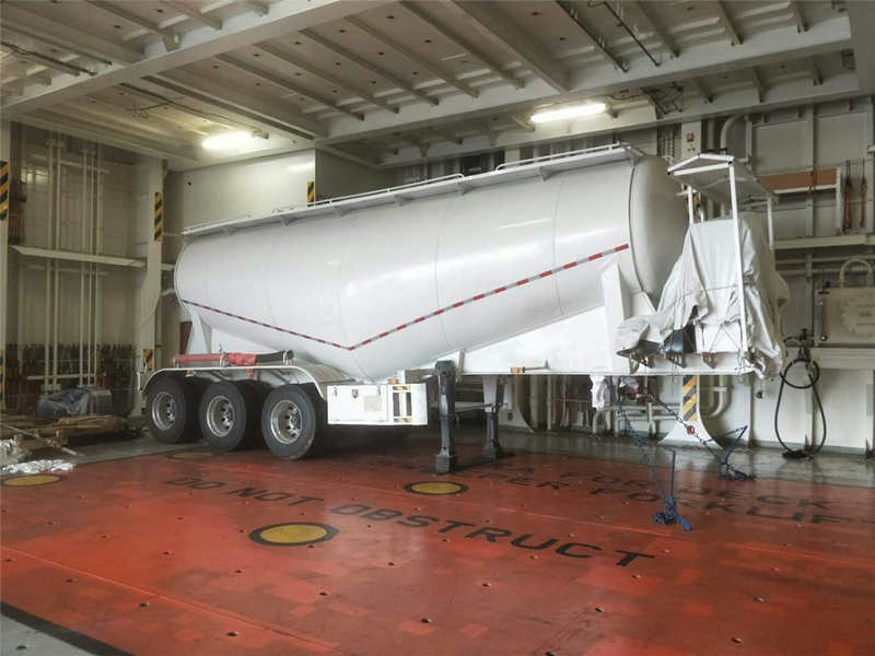 Cement trailer Cement trailer